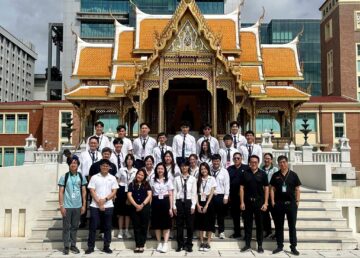 Learning Beyond the Classroom: Philosophy of Medicine Field Trip